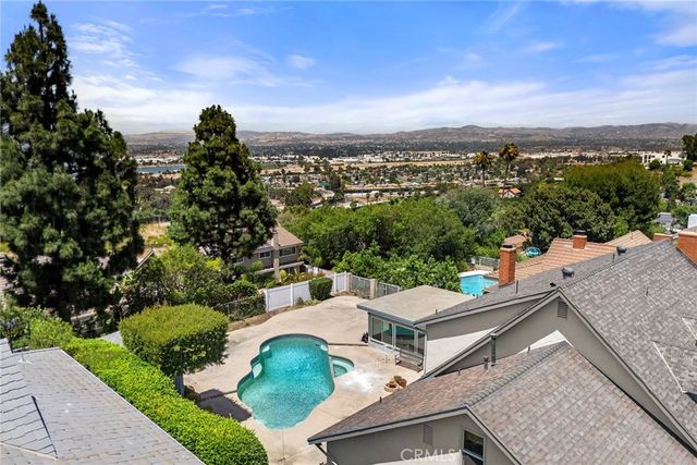 4029 E Country Canyon Rd, Anaheim Hills, CA 92807