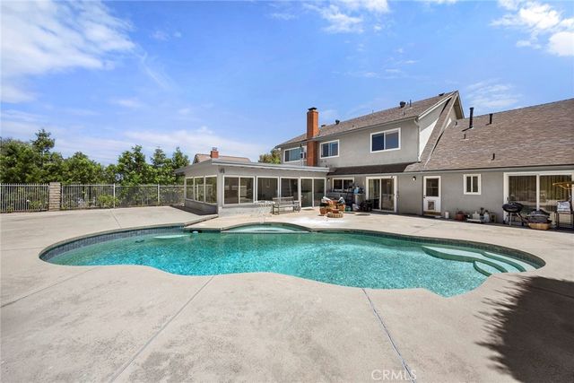 4029 E Country Canyon Rd, Anaheim Hills, CA 92807