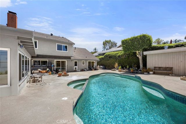 4029 E Country Canyon Rd, Anaheim Hills, CA 92807