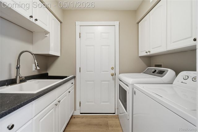 7527 Koby Court, White Lake Charter Township, MI 48383