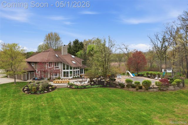 7527 Koby Court, White Lake Charter Township, MI 48383