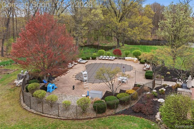 7527 Koby Court, White Lake Charter Township, MI 48383