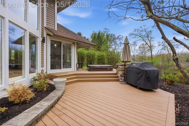 7527 Koby Court, White Lake Charter Township, MI 48383