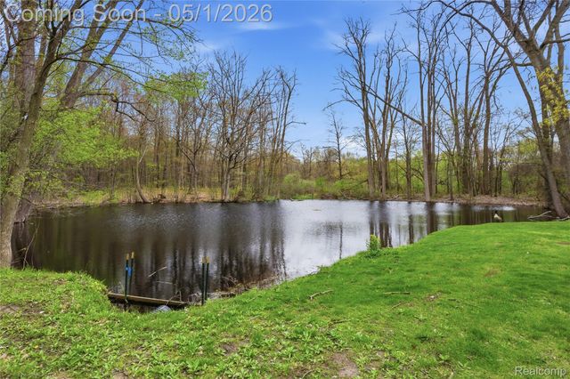 7527 Koby Court, White Lake Charter Township, MI 48383