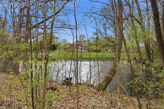 7527 Koby Court, White Lake Charter Township, MI 48383