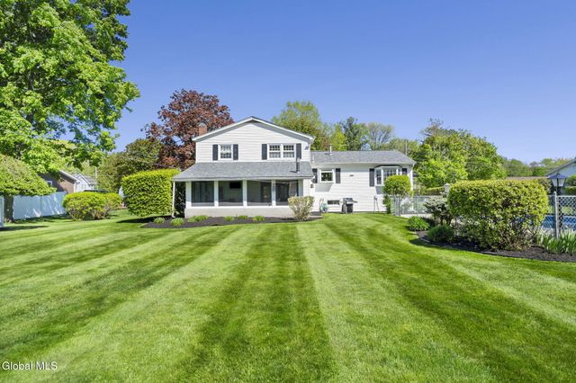 4 Country Fair Lane, Glenville, NY 12302