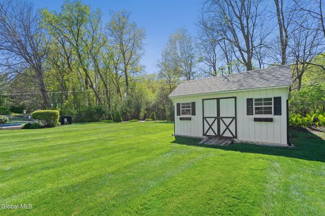 4 Country Fair Lane, Glenville, NY 12302