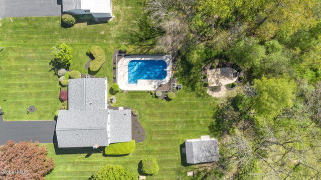 4 Country Fair Lane, Glenville, NY 12302