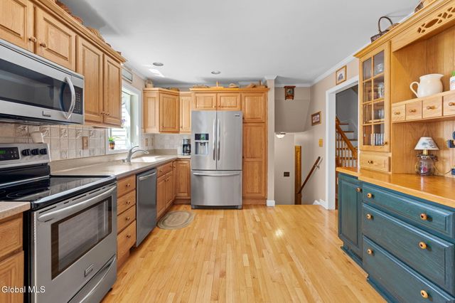4 Country Fair Lane, Glenville, NY 12302