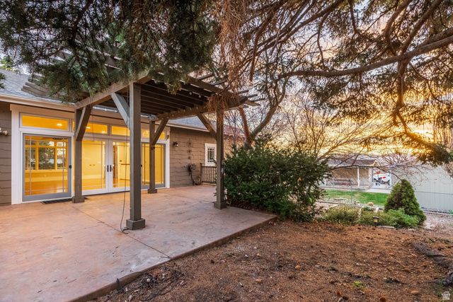 2865 E MELONY DR, Salt Lake City, UT 84124