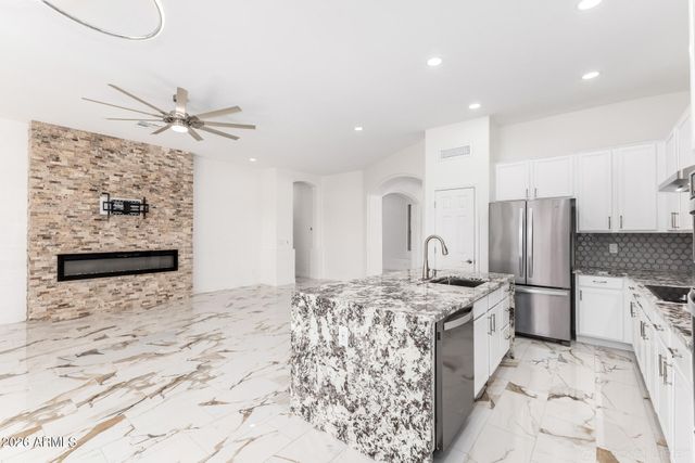 11530 S MORNINGSIDE Drive, Goodyear, AZ 85338