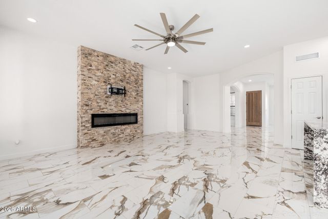 11530 S MORNINGSIDE Drive, Goodyear, AZ 85338