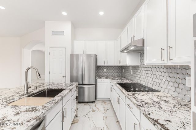 11530 S MORNINGSIDE Drive, Goodyear, AZ 85338