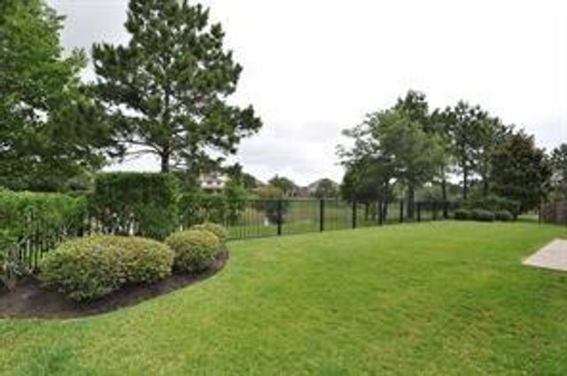 12515 Stoney Creek Drive, Pearland, TX 77584