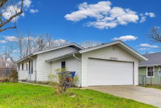 18304 W Grand Drive, Grayslake, IL 60030