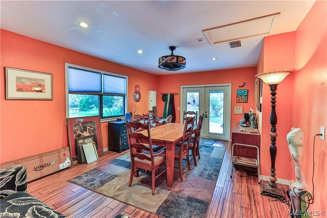 1595 N DUNKENFIELD Avenue, Crystal River, FL 34429