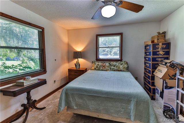 1595 N DUNKENFIELD Avenue, Crystal River, FL 34429