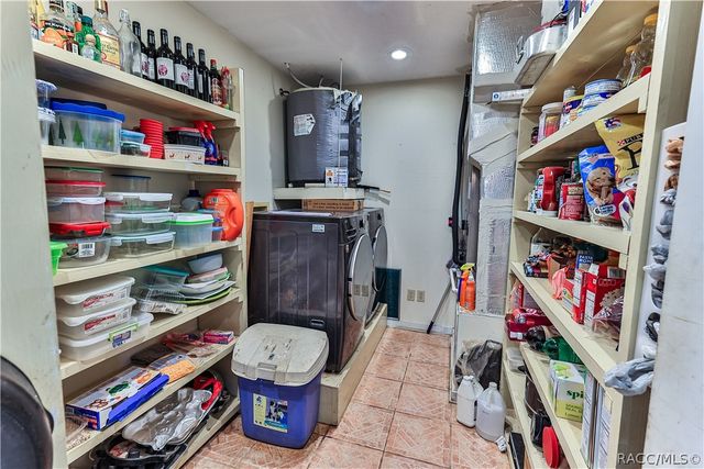 1595 N DUNKENFIELD Avenue, Crystal River, FL 34429