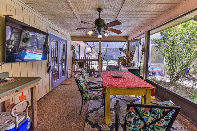 1595 N DUNKENFIELD Avenue, Crystal River, FL 34429