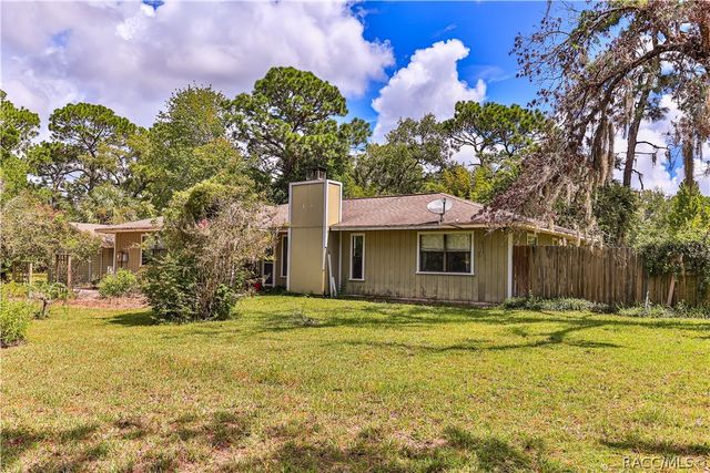 1595 N DUNKENFIELD Avenue, Crystal River, FL 34429