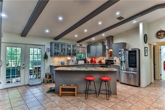 1595 N DUNKENFIELD Avenue, Crystal River, FL 34429