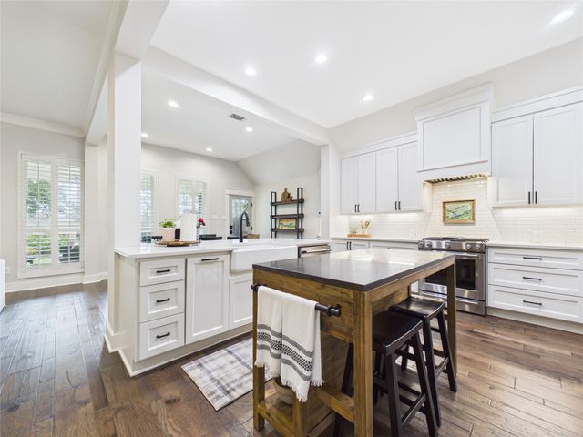 2909 Autumn Cove Court, Friendswood, TX 77546