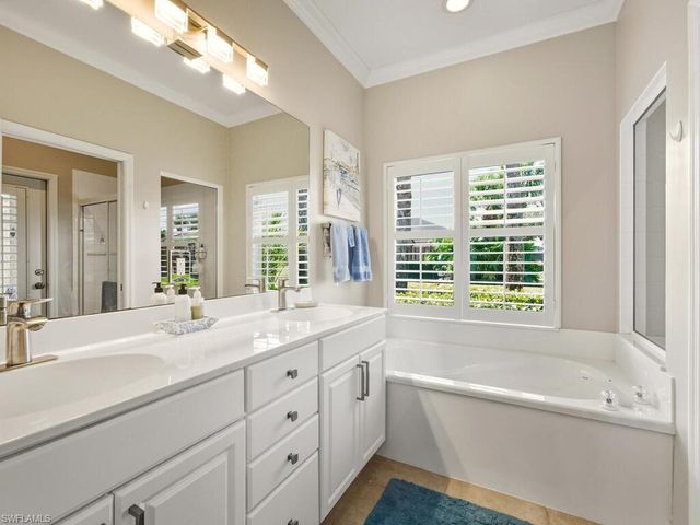 10000 Isola WAY, Miromar Lakes, FL 33913