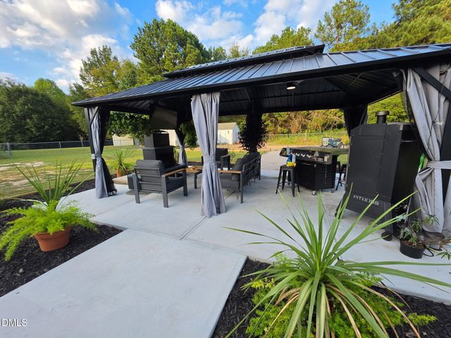 62 Chickadee Court, Willow Springs, NC 27592