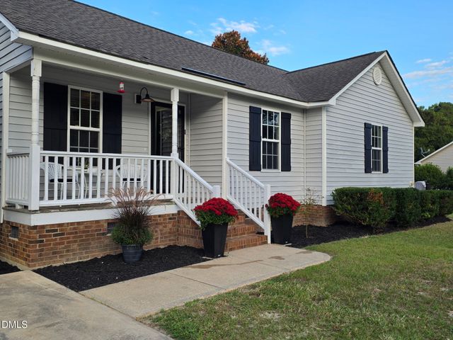 62 Chickadee Court, Willow Springs, NC 27592