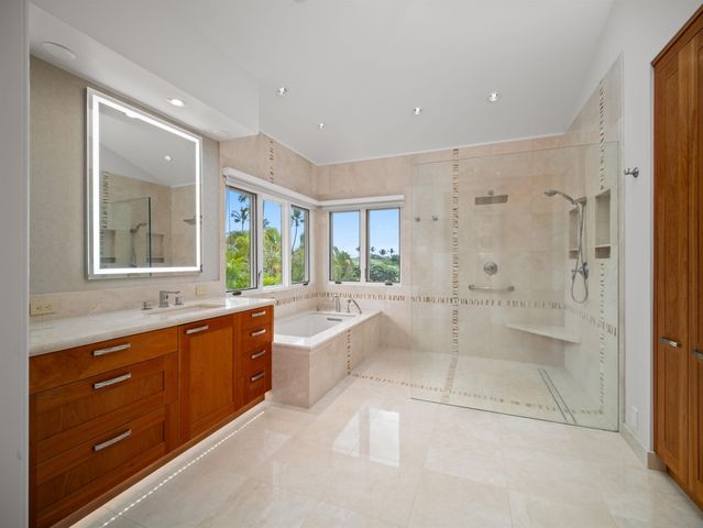 192 Halau Pl, Kihei, HI 96753