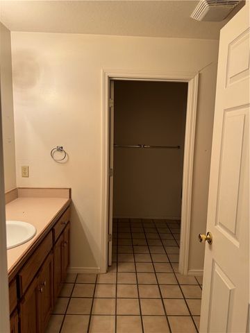 1311 S Commerce Avenue, Russellville, AR 72801