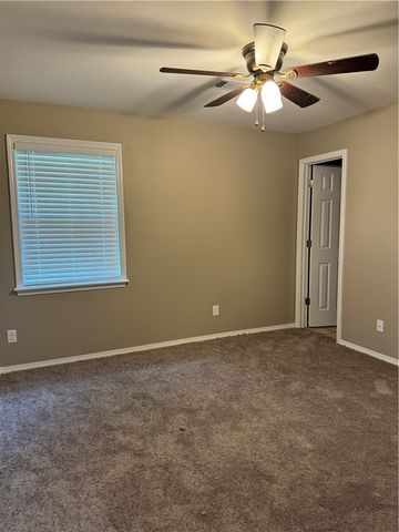 1311 S Commerce Avenue, Russellville, AR 72801