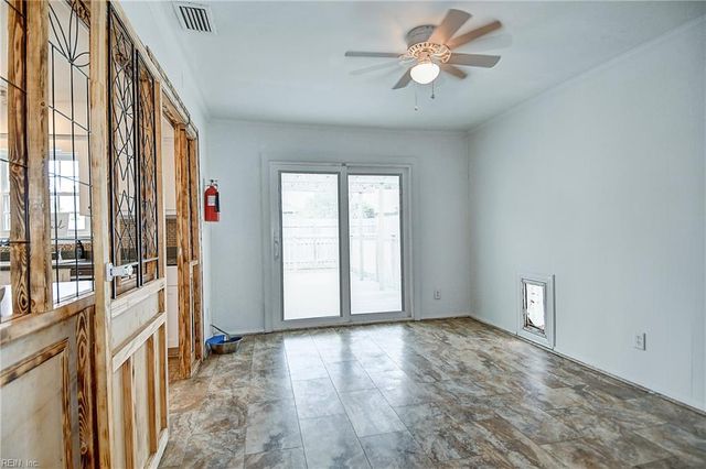 3448 Poppy CRES, Virginia Beach, VA 23453