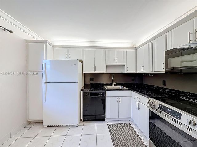 605 Oaks Dr 405, Pompano Beach, FL 33069
