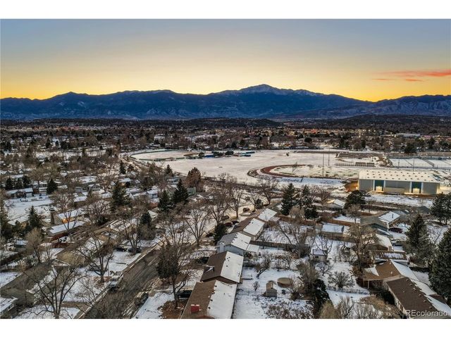 4708 N Splendid Cir, Colorado Springs, CO 80917
