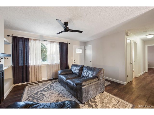 4708 N Splendid Cir, Colorado Springs, CO 80917