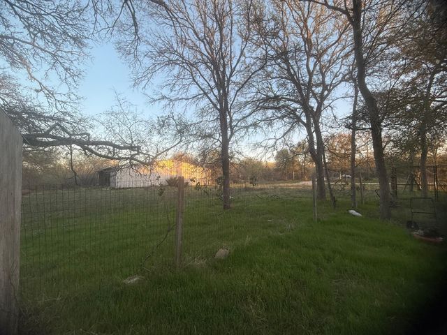 326 The Forest RD, Dale, TX 78616