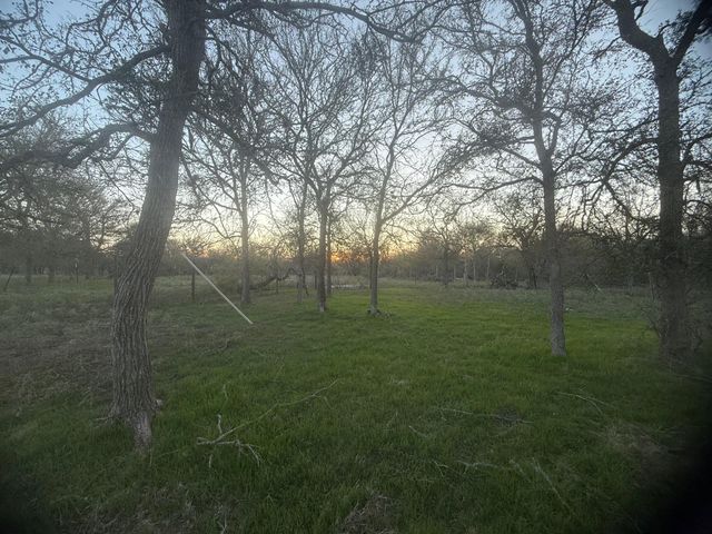 326 The Forest RD, Dale, TX 78616