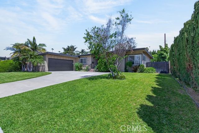 2077 N Mori, Orange, CA 92867