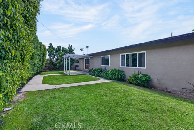 2077 N Mori, Orange, CA 92867