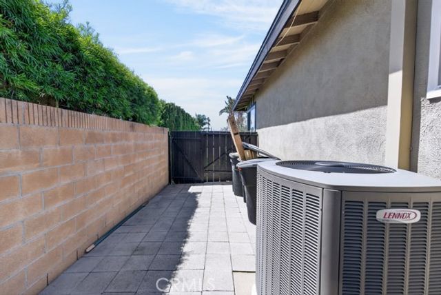 2077 N Mori, Orange, CA 92867