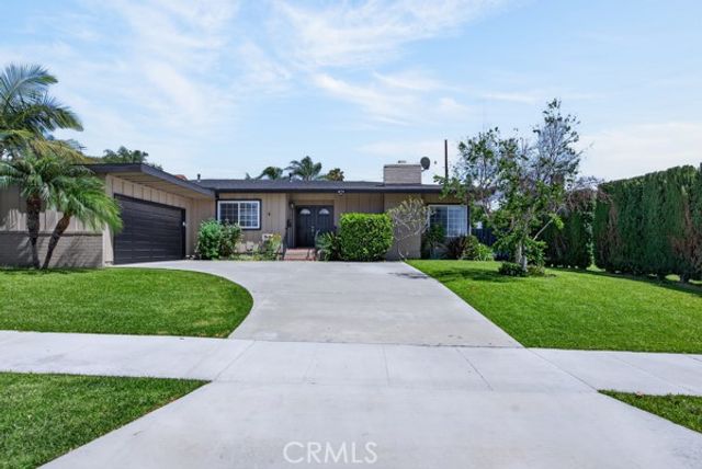 2077 N Mori, Orange, CA 92867
