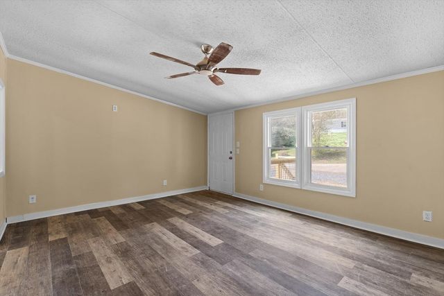 3162 Old Hurricane Rd, Rocky Face, GA 30740