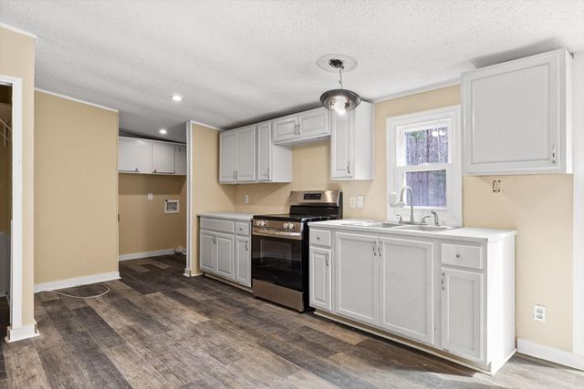 3162 Old Hurricane Rd, Rocky Face, GA 30740