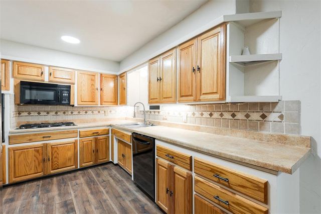 604 Howard Court, Edmond, OK 73003