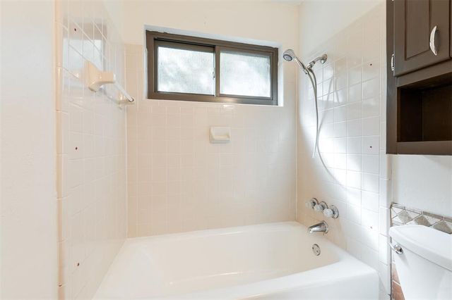 604 Howard Court, Edmond, OK 73003