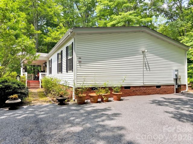 315 Oakstone Drive, Waynesville, NC 28785