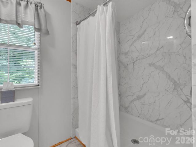 315 Oakstone Drive, Waynesville, NC 28785