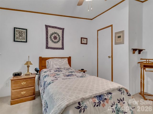 315 Oakstone Drive, Waynesville, NC 28785