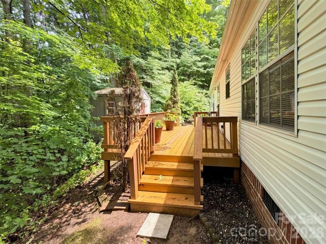 315 Oakstone Drive, Waynesville, NC 28785